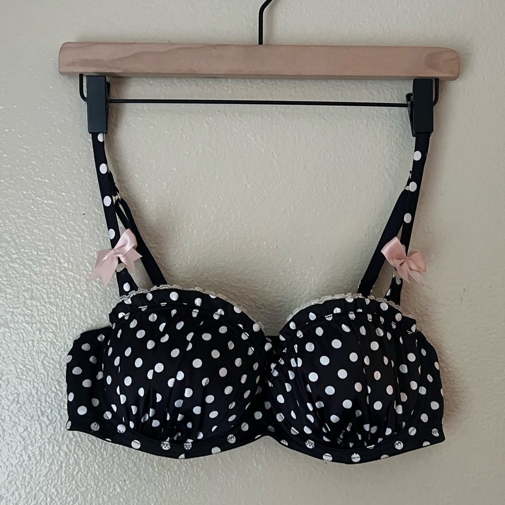 LA SENZA Thrills and Frills Bra
